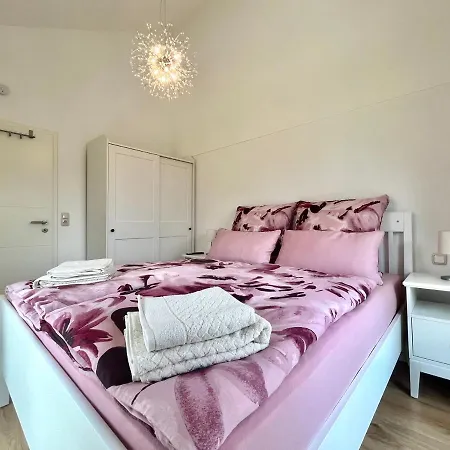 „am Sandstein“ *