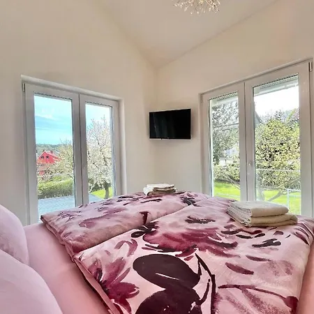 „am Sandstein“ *